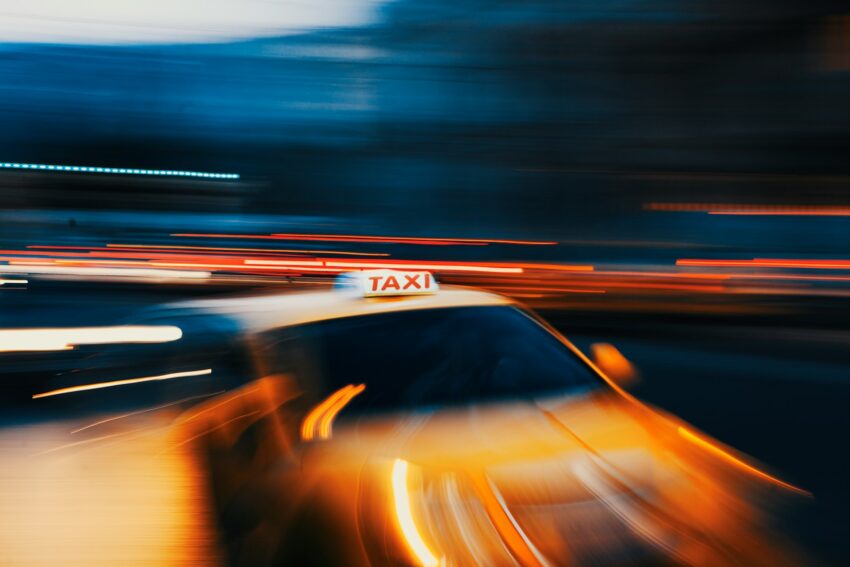 Önvezető taxik a mindennapokban – Teszteltük az új szolgáltatást!